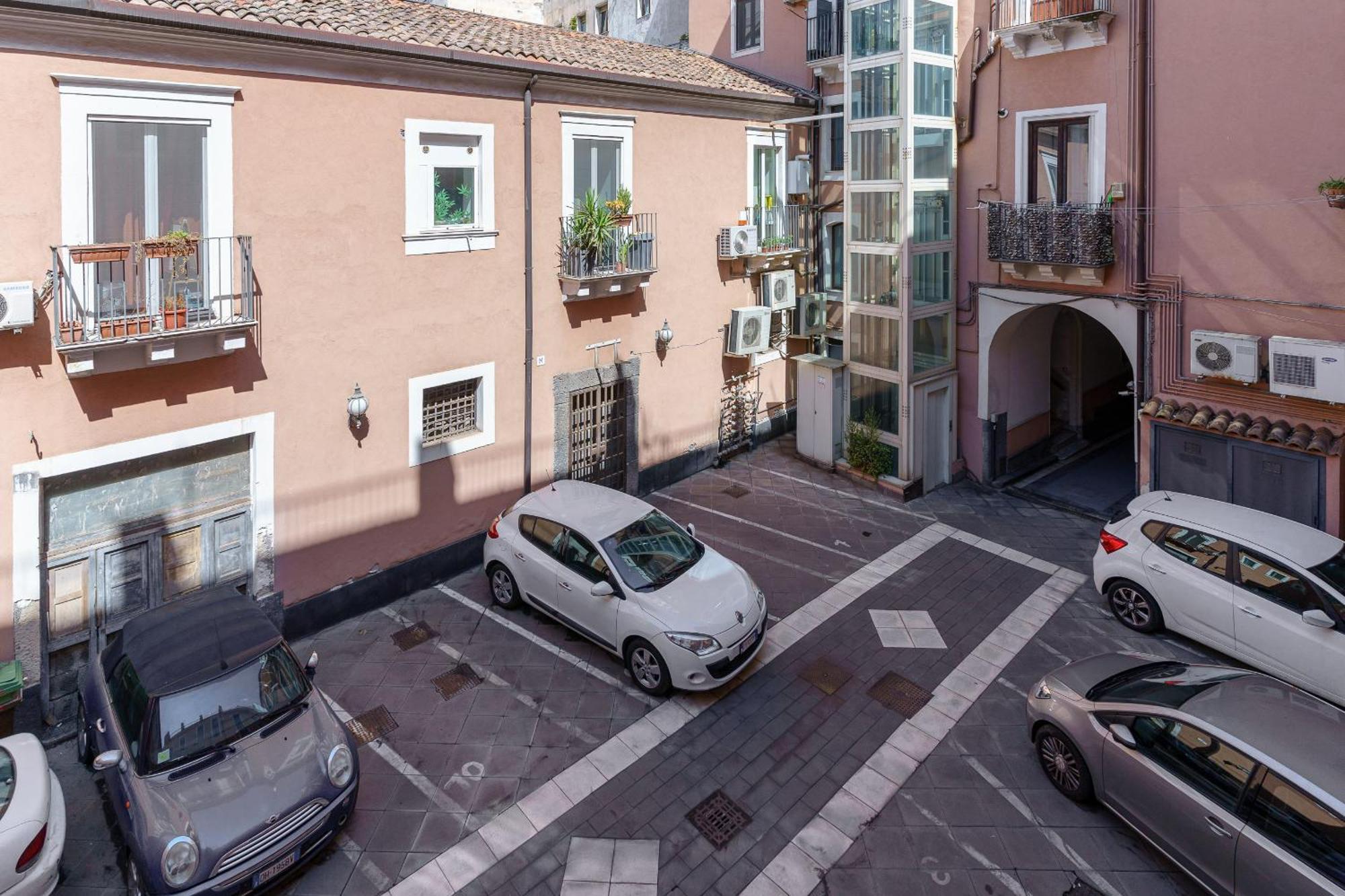 Felt In Love In Catania Exterior photo